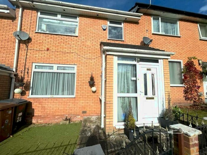 2 Bedroom Mews To Rent In Ellison Close, Hollingworth, SK14