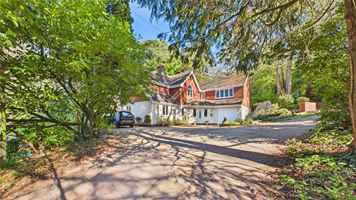 5 Bedroom Detached House For Sale In Crawley Hill, Camberley, Surrey, GU15