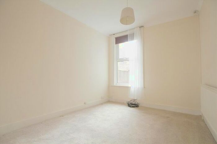 1 Bedroom Flat To Rent In Northfield Avenue, London, W13
