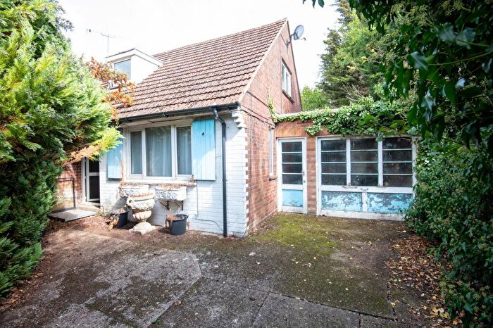 3 Bedroom Detached House For Sale In Doddington Road, Wellingborough, NN8