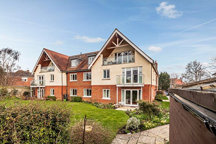 2 Bedroom Flat For Sale In Salterton Road, Exmouth, EX8