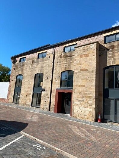 2 Bedroom Apartment To Rent In Raven Road, Gateshead, NE8