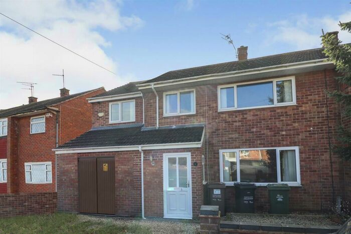 4 Bedroom Property To Rent In Dovedale Road, Leicester, LE4