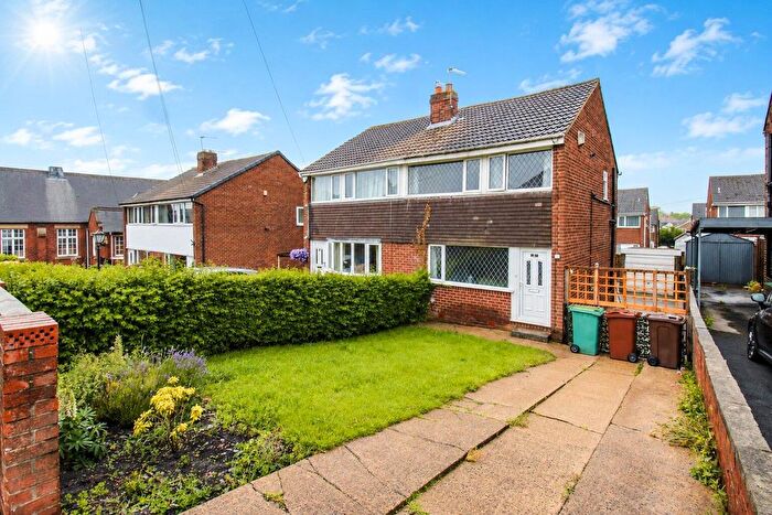 3 Bedroom Semi Detached House For Sale In Bolus Lane, Wakefield, WF1