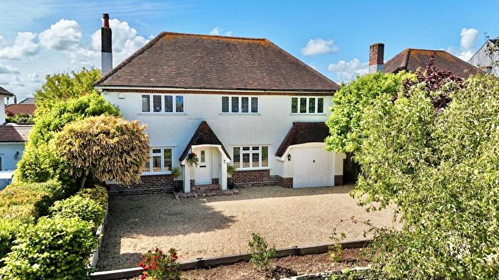 5 Bedroom Detached House For Sale In Hynesbury Road, Friars Cliff, BH23