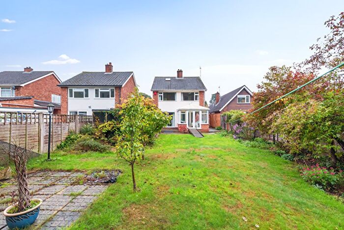 4 Bedroom Detached House For Sale In Oakfield Road, Blackwater, Camberley, GU17