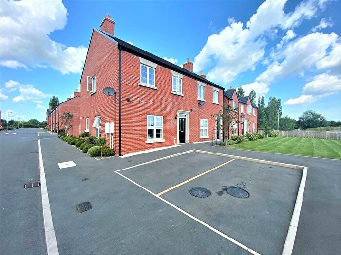 3 Bedroom Semi Detached House For Sale In Deer Park Lane, Ripley, DE5