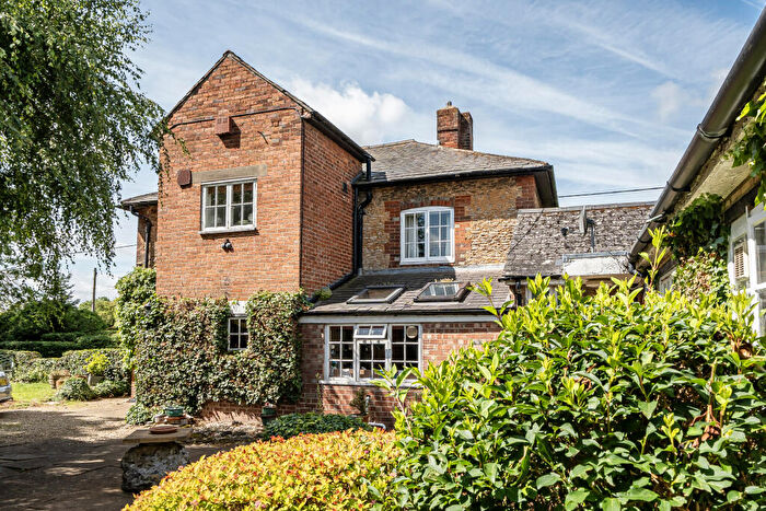 5 Bedroom Detached House For Sale In Cumnor Road, Oxford, OX1