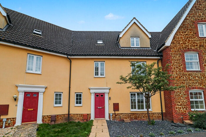 4 Bedroom Town House For Sale In South Wootton, King's Lynn, Norfolk, PE30