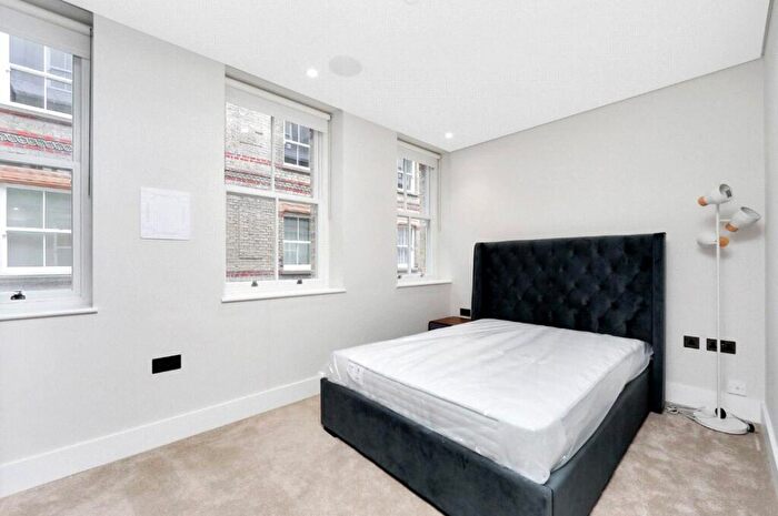 1 Bedroom Apartment To Rent In Dyers Building, Pink Mews, London, EC1N