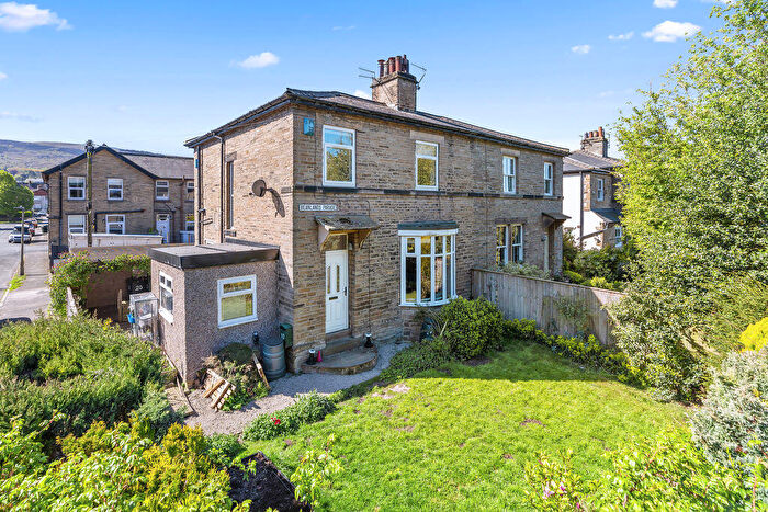 3 Bedroom Semi Detached House For Sale In Beanlands Parade, Ilkley, LS29