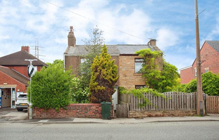 3 Bedroom Semi-Detached House For Sale In Cawthorne Road, Barugh Green, Barnsley, S75