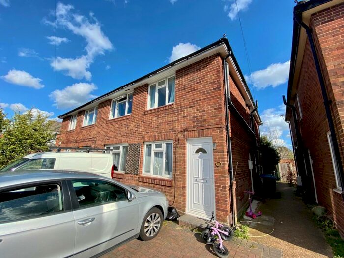 2 Bedroom Maisonette To Rent In Whithedwood Avenue, Southampton, Hampshire, SO15