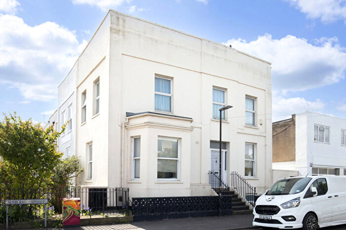 1 Bedroom Apartment To Rent In Bath Road, Cheltenham, GL53