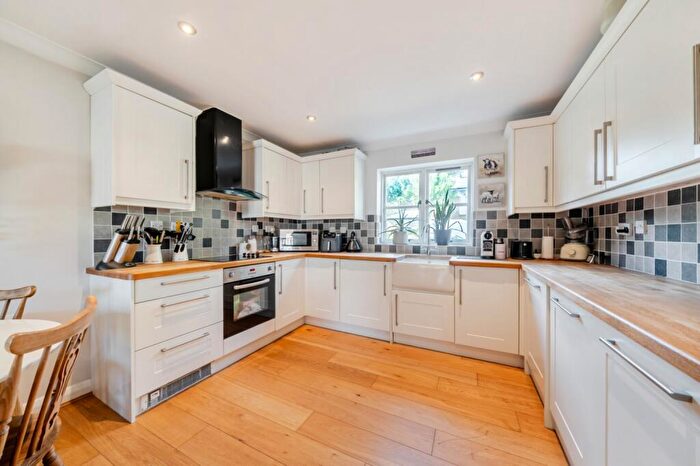 2 Bedroom Flat To Rent In St. Josephs Vale London, SE3