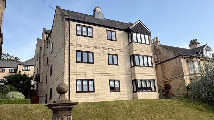 2 Bedroom Flat For Sale In Fitzmaurice Place, Bradford-On-Avon, BA15