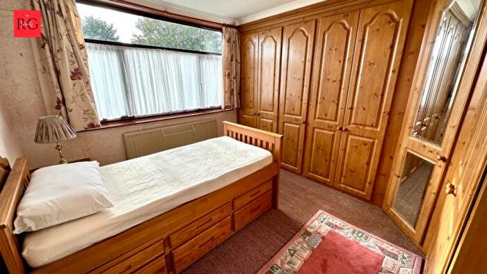 4 Bedroom Semi-Detached House To Rent In Mackie Grove, Bristol, BS34