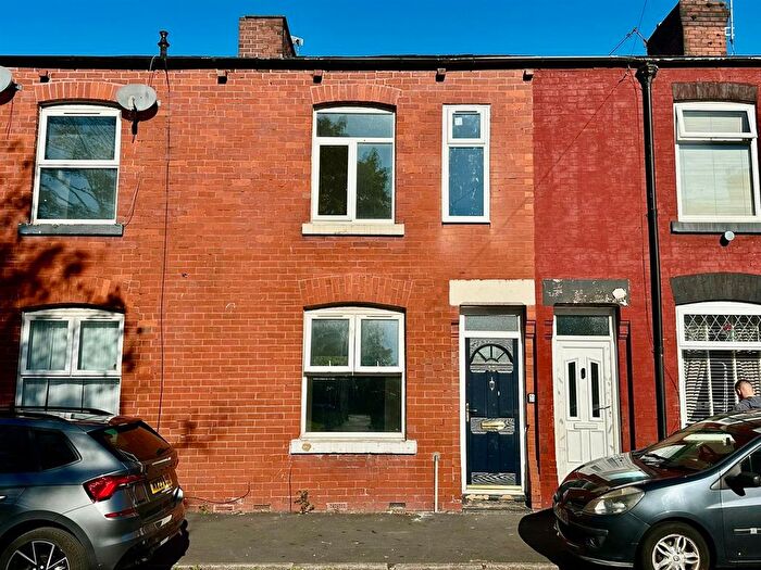 3 Bedroom Terraced House To Rent In Scotland Street, Manchester, M40