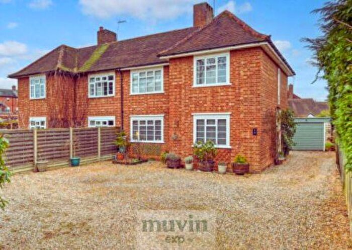 3 Bedroom Semi-detached House For Sale In Chapel Hill, Stansted, CM24