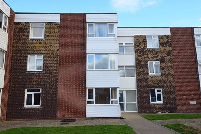 2 Bedroom Flat For Sale In Grenville Road, Pevensey Bay, BN24