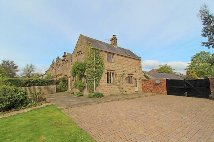 3 Bedroom End Terrace House To Rent In South View, Ripley, Harrogate, HG3