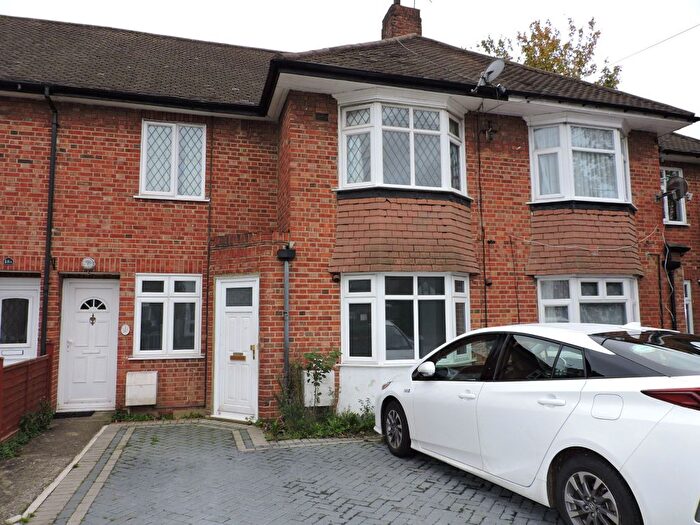 2 Bedroom Maisonette To Rent In Errol Gardens, New Malden, KT3