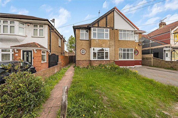 3 Bedroom Semi-Detached House For Sale In Shepiston Lane, Hayes, UB3