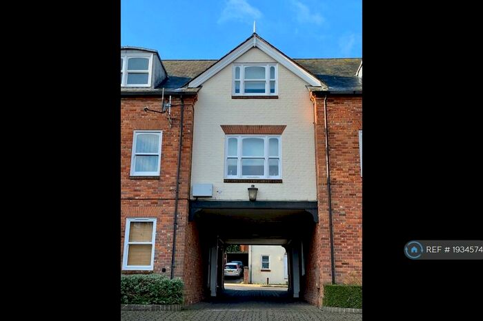 1 Bedroom Maisonette To Rent In River Court, Lymington, SO41