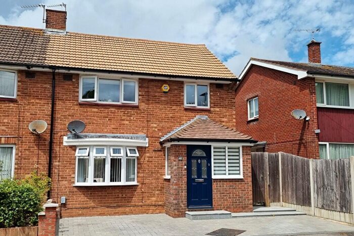 3 Bedroom End Of Terrace House For Sale In Drayton, Hampshire, PO6