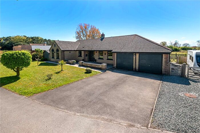 4 Bedroom Bungalow For Sale In The Paddocks, Potterhanworth, Lincoln, Lincolnshire, LN4