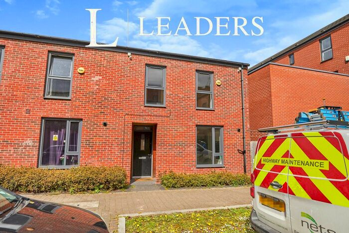 4 Bedroom Town House To Rent In Castle Walk, Derby, DE1