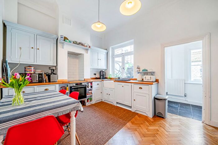 3 Bedroom Terraced House For Sale In Trenchard Street, London, SE10