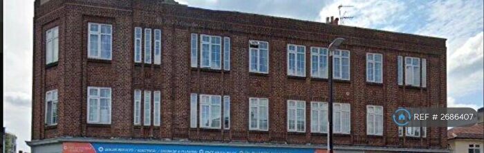 3 Bedroom Flat To Rent In Hurst Court, Sidcup, DA15