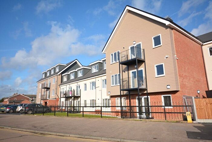 2 Bedroom Flat To Rent In Defoe Parade, Chadwell St Mary, RM16