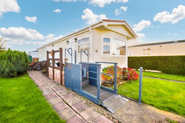 2 Bedroom Park Home For Sale In Sea Lane, Ingoldmells, PE25