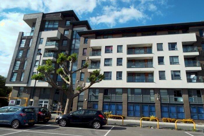 2 Bedroom Flat To Rent In College Street, Southampton, SO14