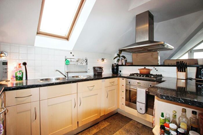 2 Bedroom Apartment To Rent In Newland Heights - St Andrews, BS7