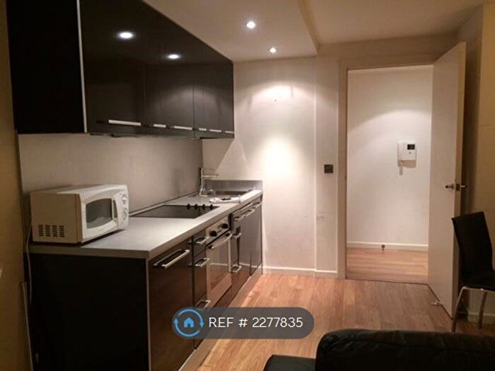 2 Bedroom Flat To Rent In Wellington Street, Leeds, LS1