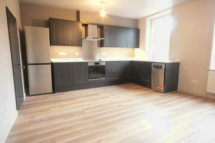 2 Bedroom Apartment To Rent In The Arcade, Newbury, RG14