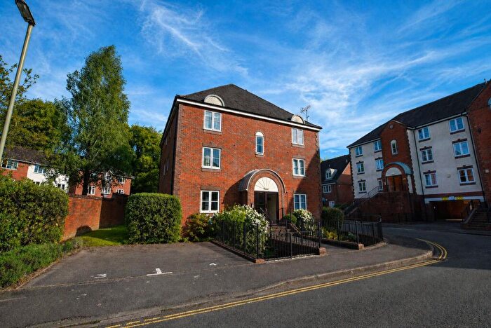 1 Bedroom Apartment For Sale In Waterside Court, Alton, Hampshire, GU34
