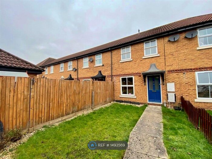 2 Bedroom Terraced House To Rent In Meadow Road, Swindon, SN2