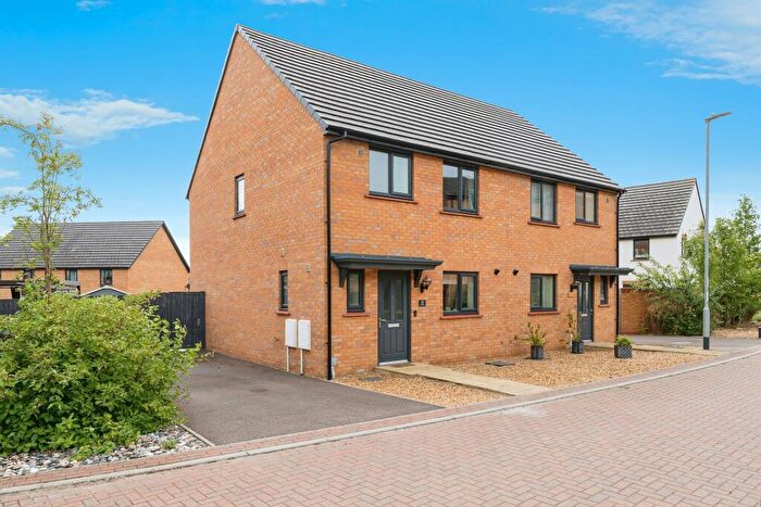 3 Bedroom Semi-Detached House For Sale In Wagstaffe Close, Ramsey, Huntingdon, PE26