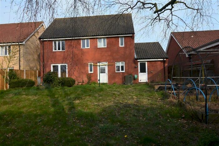 4 Bedroom Detached House For Sale In Paul Engelhard Way, Cawston, Norwich, NR10