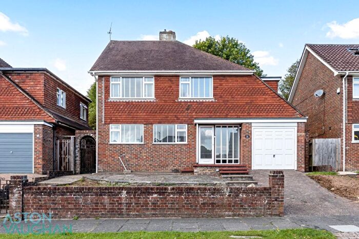 4 Bedroom Detached House For Sale In Brangwyn Drive, Brighton, BN1