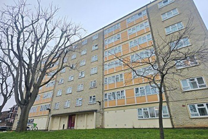 2 Bedroom Property To Rent In Acacia Road, London, N22