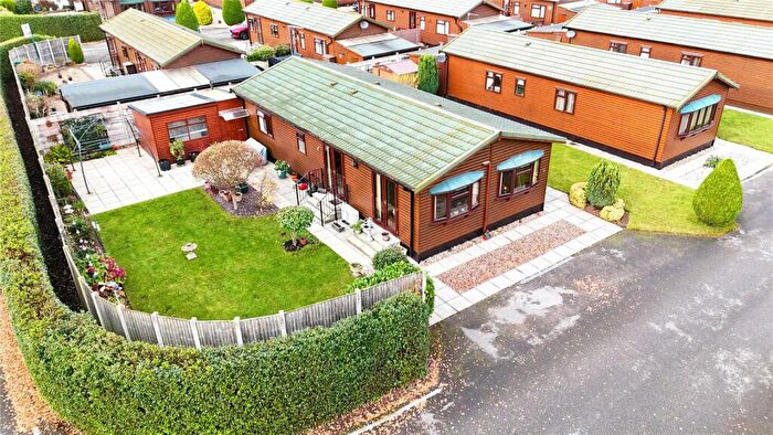 2 Bedroom Park Home For Sale In Hawthorn Avenue, The Elms, Torksey, Lincoln, LN1