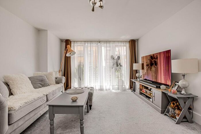 2 Bedroom Flat To Rent In Jerome Place, Kingston Upon Thames, KT1