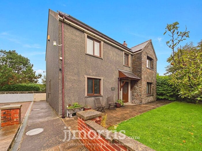 3 Bedroom Detached House For Sale In Keep Hill End, Simpson Cross, SA62