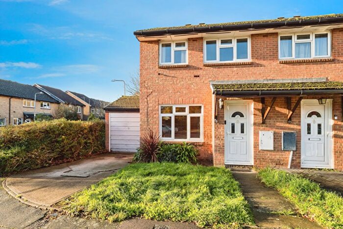 3 Bedroom End Terrace House For Sale In Laing Close, Ilford, IG6