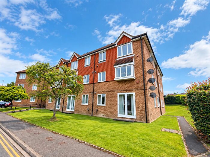 1 Bedroom Flat To Rent In Abbey Mews, Dunstable, LU6